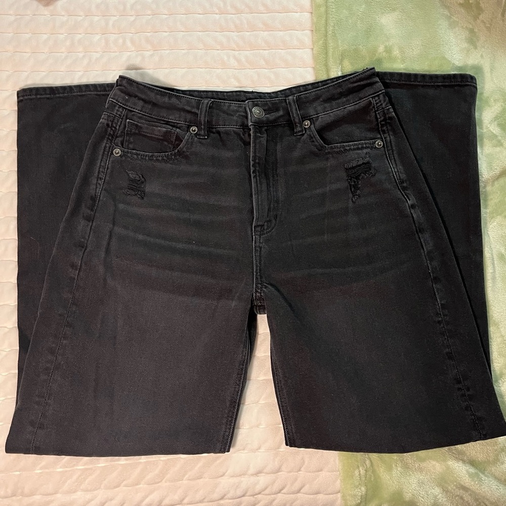 AE Mom Straight Leg Distressed Jeans